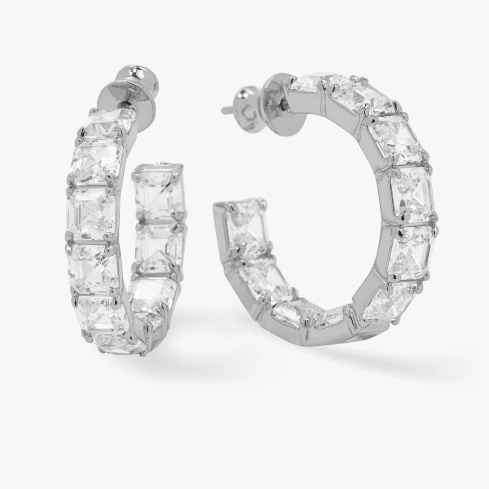 Melinda Maria The Queen's Hoops 1"
Silver|White Diamondettes